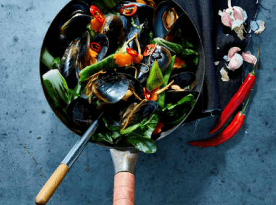 Stir-fry Mussels with Asian Greens