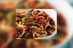 Tomato Green Mussels tossed with Linguine Recipe